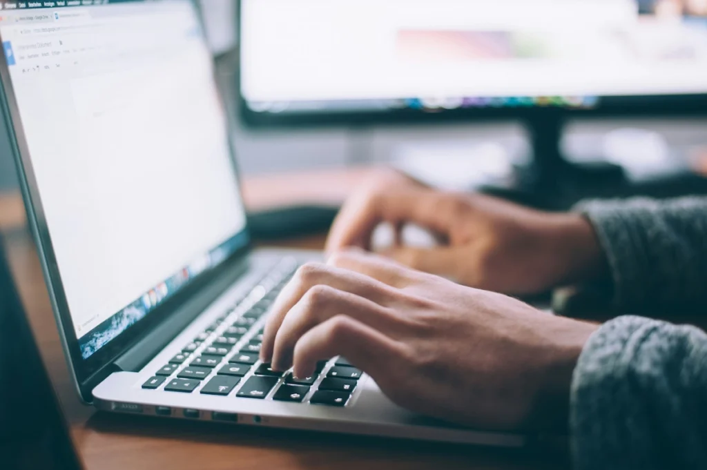 score-vitesse-chargement-mobile-wordpress Interface Google Search Console montrant l'indexation et les performances organiques d'un site web.